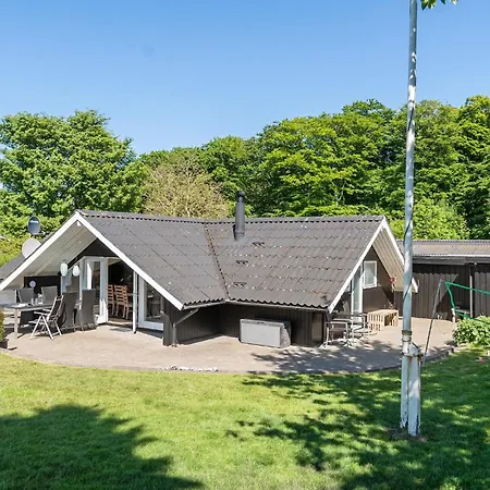 Holiday home Awesome In With Wifi Hejls